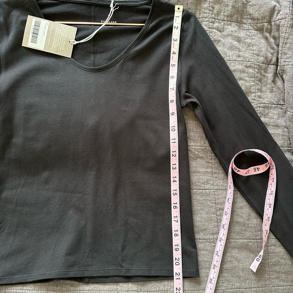 Everlane | The Supima® Form Ballet Neck Tee - Picture 8 of 9